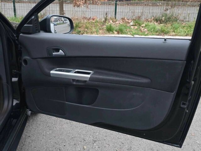 Черный Вольво Ц30, объемом двигателя 1.6 л и пробегом 252 тыс. км за 7499 $, фото 19 на Automoto.ua