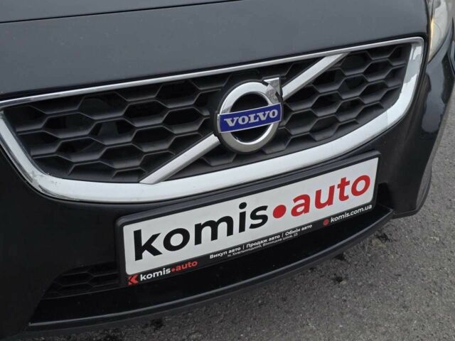 Черный Вольво Ц30, объемом двигателя 1.6 л и пробегом 252 тыс. км за 7499 $, фото 1 на Automoto.ua