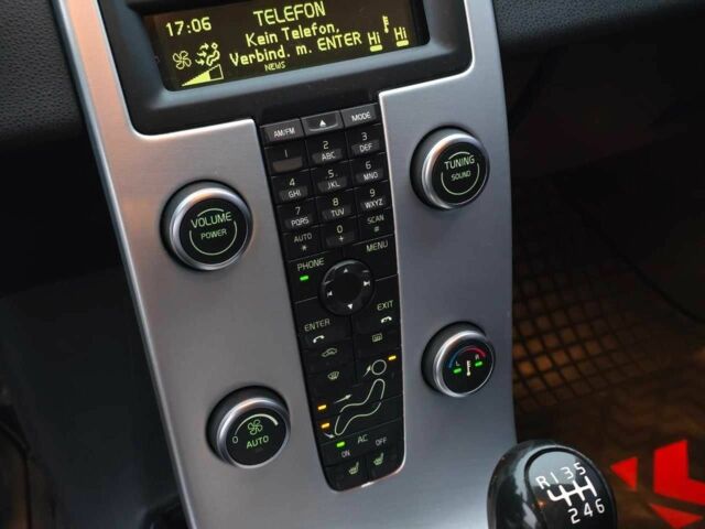 Черный Вольво Ц30, объемом двигателя 1.6 л и пробегом 252 тыс. км за 7499 $, фото 11 на Automoto.ua