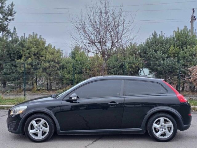 Черный Вольво Ц30, объемом двигателя 1.6 л и пробегом 252 тыс. км за 7499 $, фото 2 на Automoto.ua