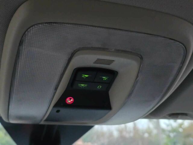 Черный Вольво Ц30, объемом двигателя 1.6 л и пробегом 252 тыс. км за 7499 $, фото 17 на Automoto.ua