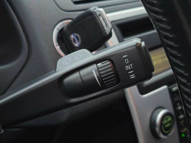 Черный Вольво Ц30, объемом двигателя 1.6 л и пробегом 252 тыс. км за 7499 $, фото 9 на Automoto.ua