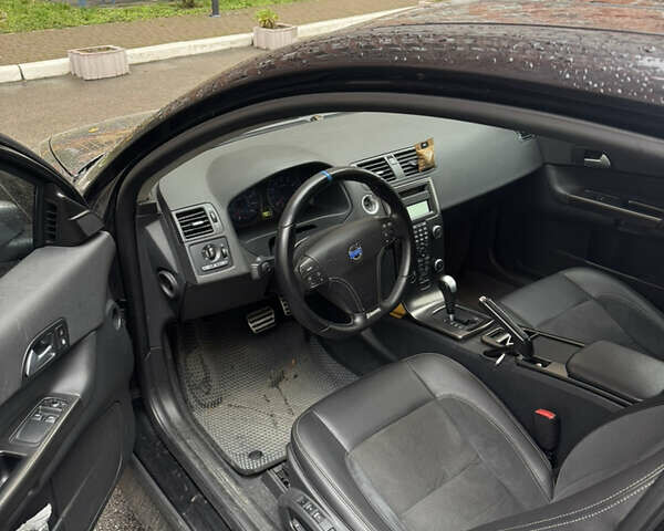 Черный Вольво Ц30, объемом двигателя 2.5 л и пробегом 240 тыс. км за 7700 $, фото 4 на Automoto.ua