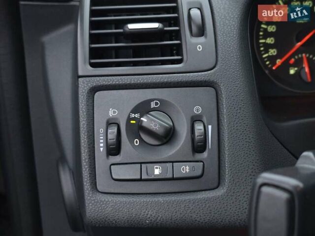 Черный Вольво Ц30, объемом двигателя 1.6 л и пробегом 245 тыс. км за 6799 $, фото 32 на Automoto.ua