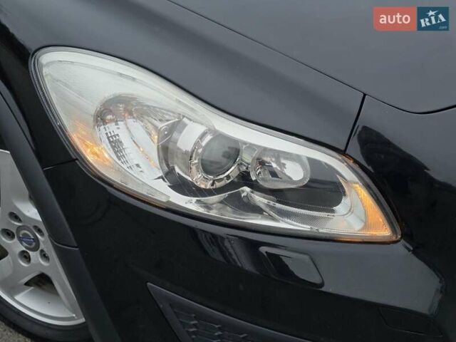 Черный Вольво Ц30, объемом двигателя 1.6 л и пробегом 245 тыс. км за 6799 $, фото 4 на Automoto.ua