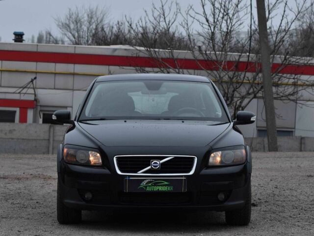 Черный Вольво Ц30, объемом двигателя 1.6 л и пробегом 278 тыс. км за 6450 $, фото 5 на Automoto.ua