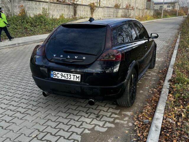 Черный Вольво Ц30, объемом двигателя 1.6 л и пробегом 348 тыс. км за 5600 $, фото 3 на Automoto.ua