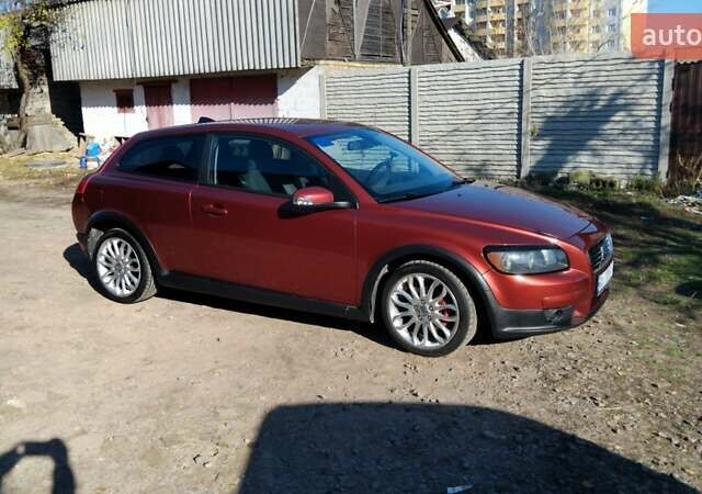 Коричневый Вольво Ц30, объемом двигателя 1.6 л и пробегом 250 тыс. км за 6200 $, фото 16 на Automoto.ua