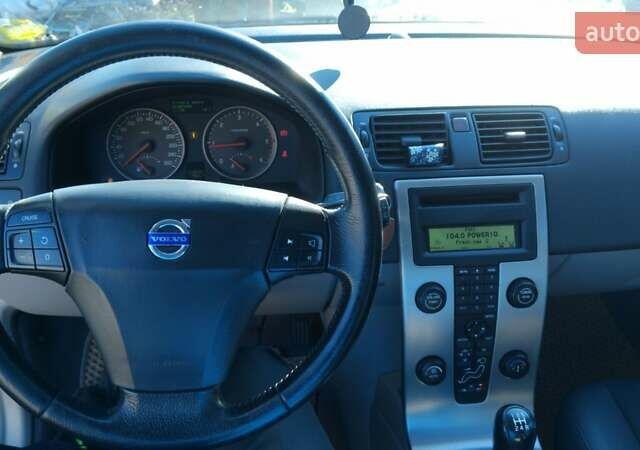 Коричневый Вольво Ц30, объемом двигателя 1.6 л и пробегом 250 тыс. км за 6200 $, фото 10 на Automoto.ua