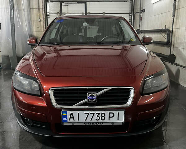Коричневий Вольво C30, об'ємом двигуна 1.56 л та пробігом 252 тис. км за 6800 $, фото 1 на Automoto.ua