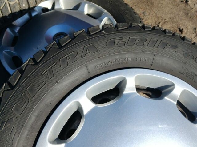 Коричневий Вольво C30, об'ємом двигуна 1.6 л та пробігом 250 тис. км за 6200 $, фото 23 на Automoto.ua