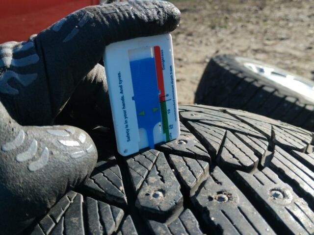 Коричневий Вольво C30, об'ємом двигуна 1.6 л та пробігом 250 тис. км за 6200 $, фото 22 на Automoto.ua