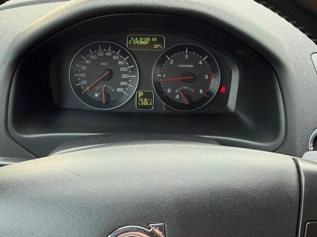 Червоний Вольво C30, об'ємом двигуна 2.4 л та пробігом 131 тис. км за 7600 $, фото 19 на Automoto.ua