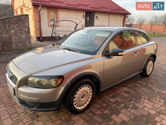 Сірий Вольво C30, об'ємом двигуна 1.6 л та пробігом 270 тис. км за 5000 $, фото 7 на Automoto.ua