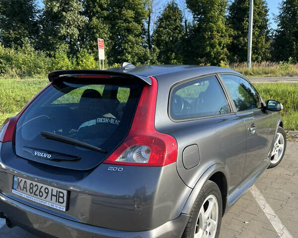 Серый Вольво Ц30, объемом двигателя 2 л и пробегом 245 тыс. км за 7500 $, фото 11 на Automoto.ua