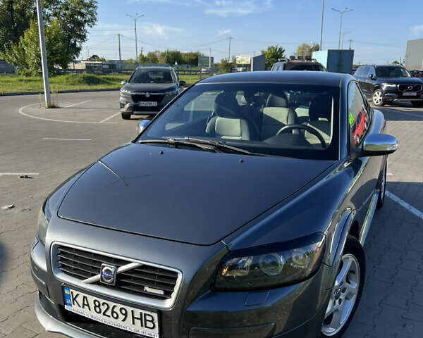 Серый Вольво Ц30, объемом двигателя 2 л и пробегом 245 тыс. км за 7500 $, фото 14 на Automoto.ua