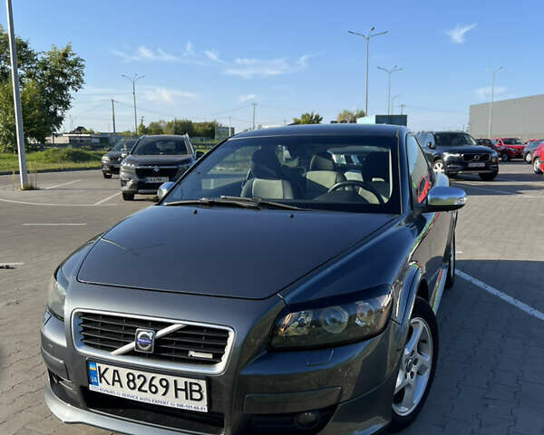 Серый Вольво Ц30, объемом двигателя 2 л и пробегом 245 тыс. км за 7500 $, фото 19 на Automoto.ua