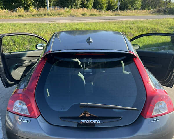 Серый Вольво Ц30, объемом двигателя 2 л и пробегом 245 тыс. км за 7500 $, фото 22 на Automoto.ua