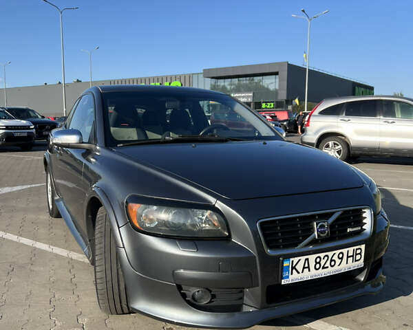 Серый Вольво Ц30, объемом двигателя 2 л и пробегом 245 тыс. км за 7500 $, фото 24 на Automoto.ua