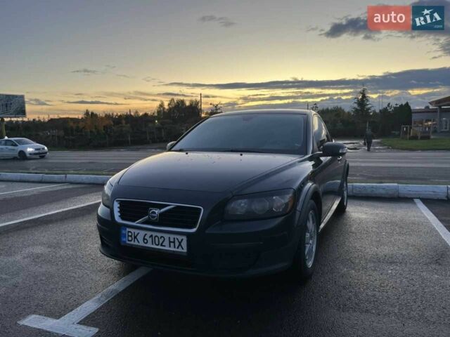 Серый Вольво Ц30, объемом двигателя 1.6 л и пробегом 293 тыс. км за 5900 $, фото 6 на Automoto.ua