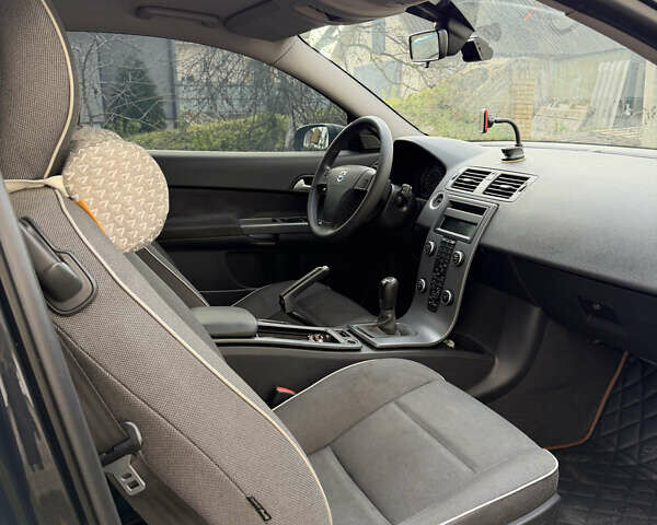 Сірий Вольво C30, об'ємом двигуна 1.6 л та пробігом 296 тис. км за 4999 $, фото 10 на Automoto.ua