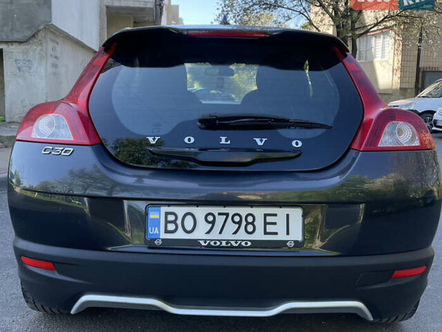 Серый Вольво Ц30, объемом двигателя 1.6 л и пробегом 283 тыс. км за 6200 $, фото 5 на Automoto.ua