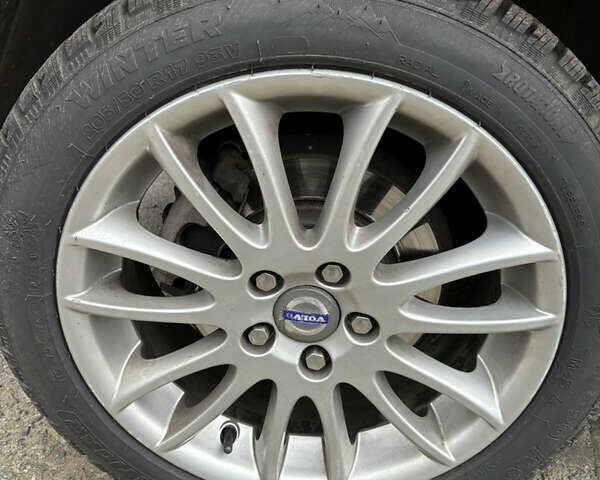 Сірий Вольво C30, об'ємом двигуна 1.6 л та пробігом 258 тис. км за 6000 $, фото 13 на Automoto.ua