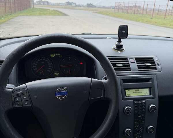 Сірий Вольво C30, об'ємом двигуна 1.6 л та пробігом 296 тис. км за 4999 $, фото 8 на Automoto.ua