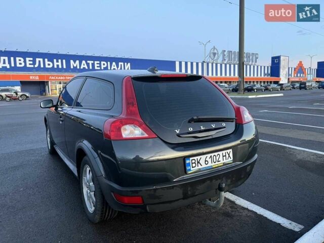 Серый Вольво Ц30, объемом двигателя 1.6 л и пробегом 293 тыс. км за 5900 $, фото 3 на Automoto.ua