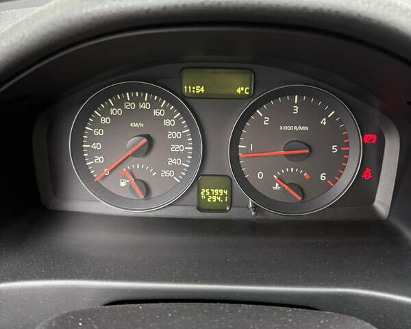 Сірий Вольво C30, об'ємом двигуна 1.6 л та пробігом 258 тис. км за 6000 $, фото 9 на Automoto.ua