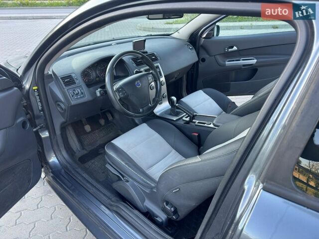 Сірий Вольво C30, об'ємом двигуна 1.56 л та пробігом 276 тис. км за 6500 $, фото 3 на Automoto.ua