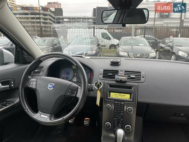 Серый Вольво Ц30, объемом двигателя 1.6 л и пробегом 249 тыс. км за 10000 $, фото 17 на Automoto.ua