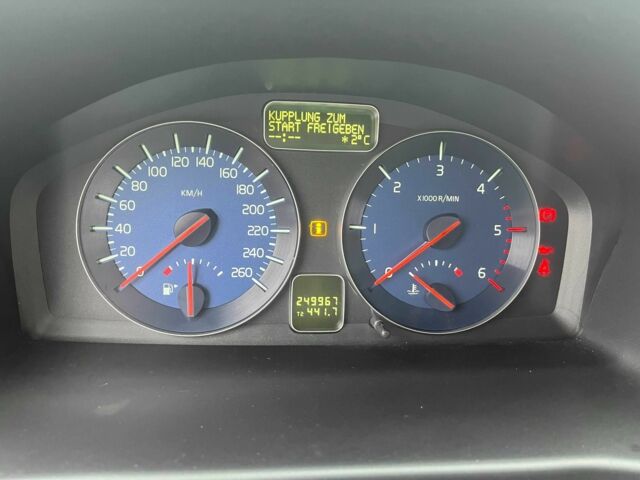 Серый Вольво Ц30, объемом двигателя 1.6 л и пробегом 249 тыс. км за 10000 $, фото 20 на Automoto.ua