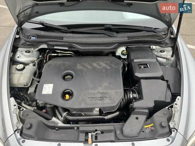 Серый Вольво Ц30, объемом двигателя 1.6 л и пробегом 249 тыс. км за 10000 $, фото 21 на Automoto.ua