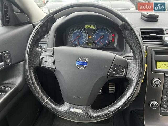 Серый Вольво Ц30, объемом двигателя 1.6 л и пробегом 249 тыс. км за 10000 $, фото 18 на Automoto.ua
