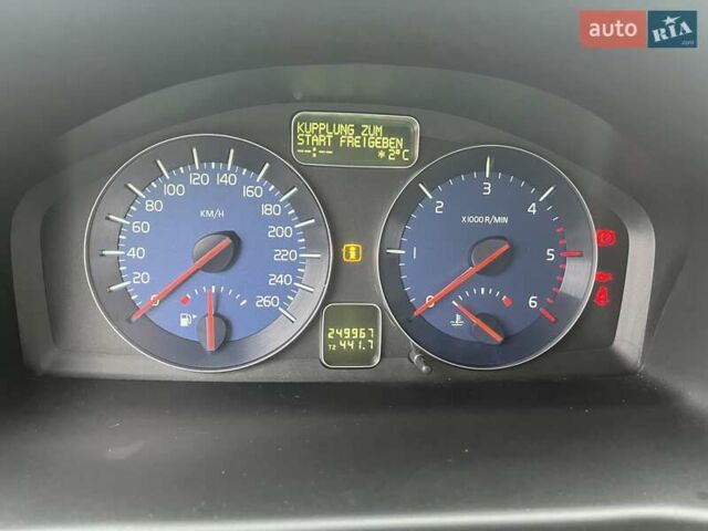 Серый Вольво Ц30, объемом двигателя 1.6 л и пробегом 249 тыс. км за 10000 $, фото 20 на Automoto.ua