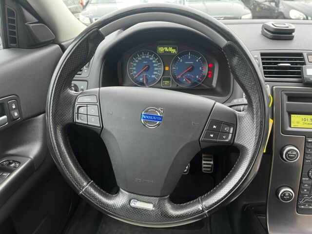 Серый Вольво Ц30, объемом двигателя 1.6 л и пробегом 249 тыс. км за 10000 $, фото 18 на Automoto.ua