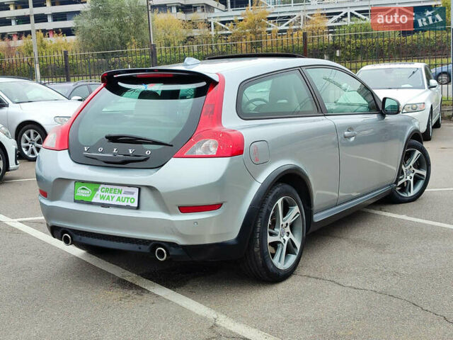 Сірий Вольво C30, об'ємом двигуна 2 л та пробігом 203 тис. км за 12100 $, фото 2 на Automoto.ua