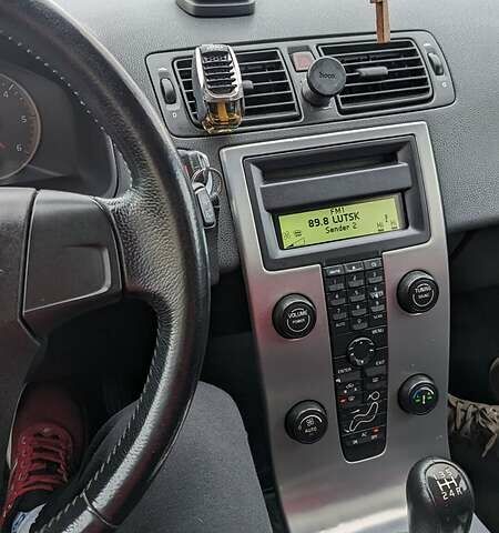 Синий Вольво Ц30, объемом двигателя 1.6 л и пробегом 297 тыс. км за 5400 $, фото 12 на Automoto.ua