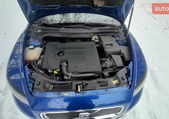 Синий Вольво Ц30, объемом двигателя 1.56 л и пробегом 172 тыс. км за 6200 $, фото 9 на Automoto.ua