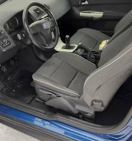 Синий Вольво Ц30, объемом двигателя 1.56 л и пробегом 172 тыс. км за 6200 $, фото 27 на Automoto.ua