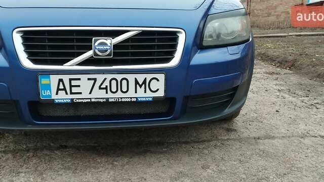 Синий Вольво Ц30, объемом двигателя 0 л и пробегом 218 тыс. км за 4800 $, фото 14 на Automoto.ua