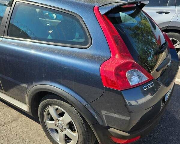 Синий Вольво Ц30, объемом двигателя 1.56 л и пробегом 214 тыс. км за 6100 $, фото 3 на Automoto.ua