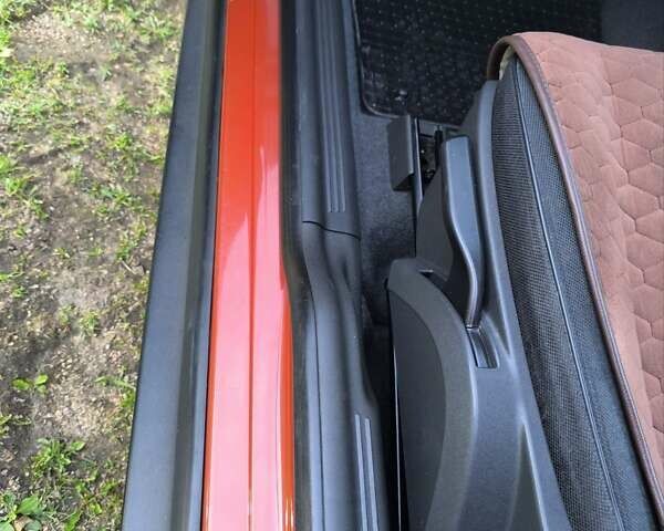 Оранжевый Вольво Ц30, объемом двигателя 1.56 л и пробегом 340 тыс. км за 5500 $, фото 11 на Automoto.ua