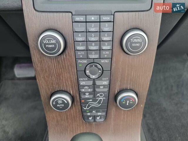 Білий Вольво C70, об'ємом двигуна 2.52 л та пробігом 165 тис. км за 12500 $, фото 43 на Automoto.ua