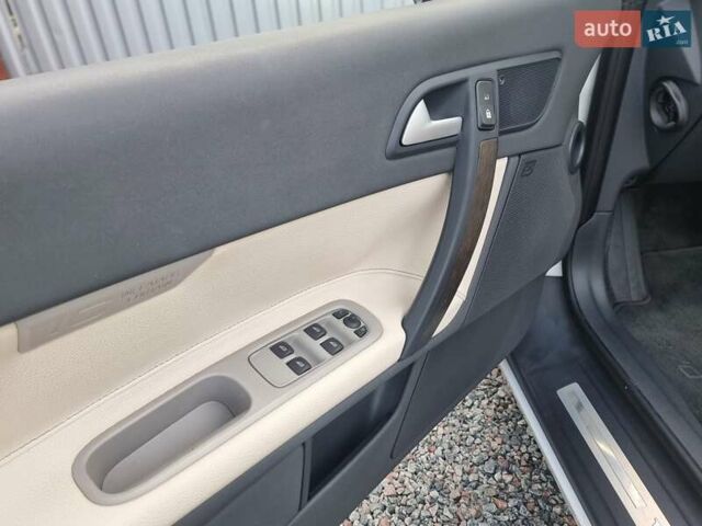 Білий Вольво C70, об'ємом двигуна 2.52 л та пробігом 165 тис. км за 12500 $, фото 31 на Automoto.ua