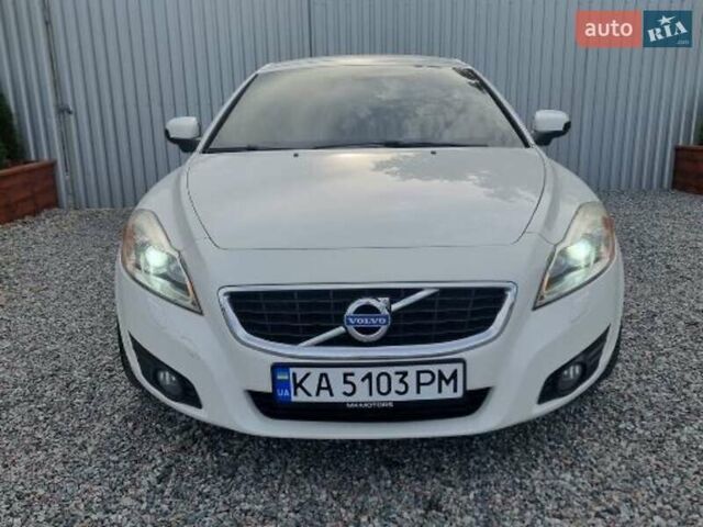 Білий Вольво C70, об'ємом двигуна 2.52 л та пробігом 165 тис. км за 12500 $, фото 53 на Automoto.ua