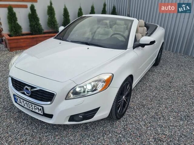 Білий Вольво C70, об'ємом двигуна 2.52 л та пробігом 165 тис. км за 12500 $, фото 49 на Automoto.ua