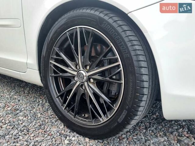 Білий Вольво C70, об'ємом двигуна 2.52 л та пробігом 165 тис. км за 12500 $, фото 4 на Automoto.ua