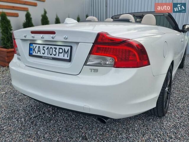 Білий Вольво C70, об'ємом двигуна 2.52 л та пробігом 165 тис. км за 12500 $, фото 19 на Automoto.ua